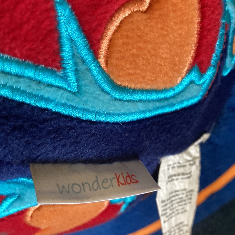 3/$15 Planet pillow WonderKids - Picture 3 of 3